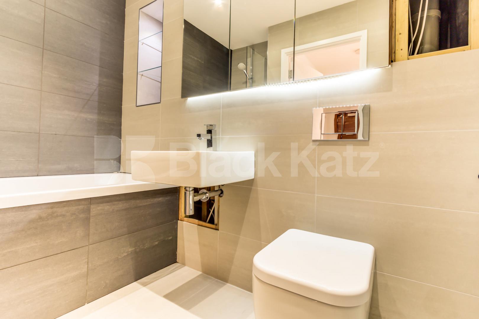 			Stunning Modern Property!, 2 Bedroom, 1 bath, 1 reception Apartment			 Forest Walk, Muswell Hill